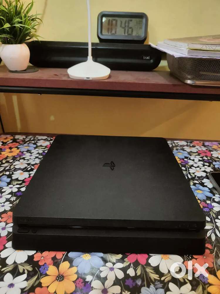 PS4 slim 1tb