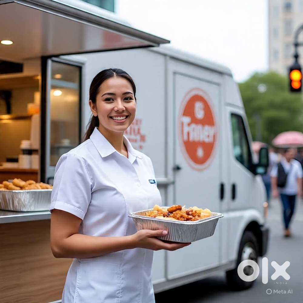 FOOD DELIVERY BOY IN GWOLIAR