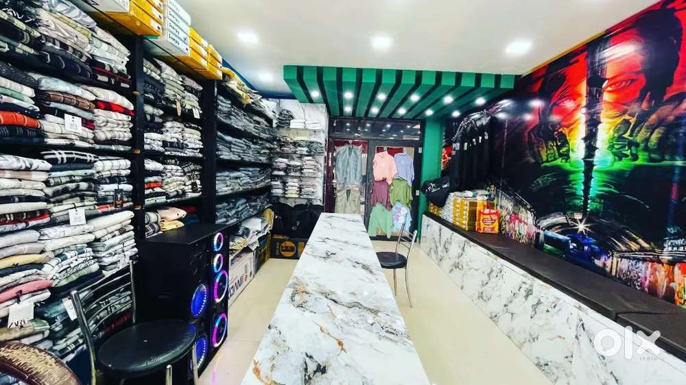 Men's wear shop for rent. No pagdhi, No pagdhi