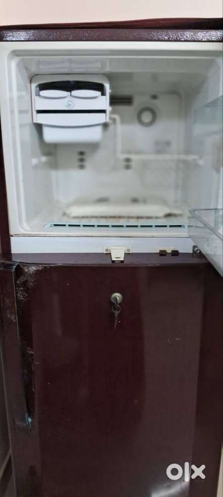 USED LG 240L Double Door Refrigerator – Maroon   ₹3,900 only