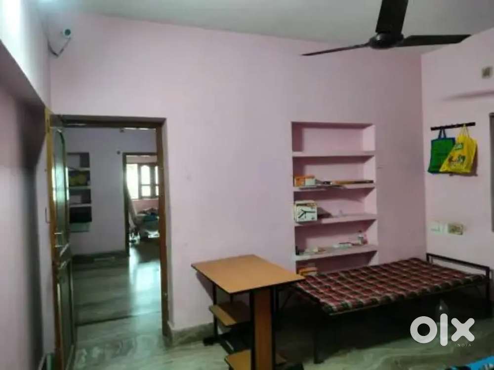 Mujhe surat katargram ve rode ..pe married rent room chaiye ..