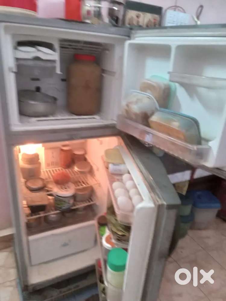 Double door fridge/Whirlpool