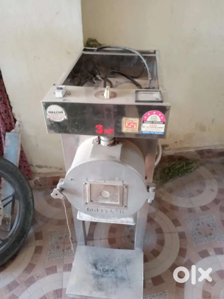 Mini flour mill (atta chakki machine)