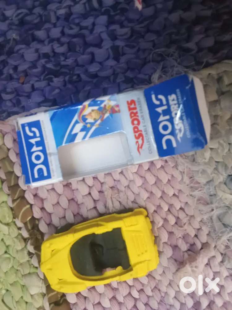 Eraser car