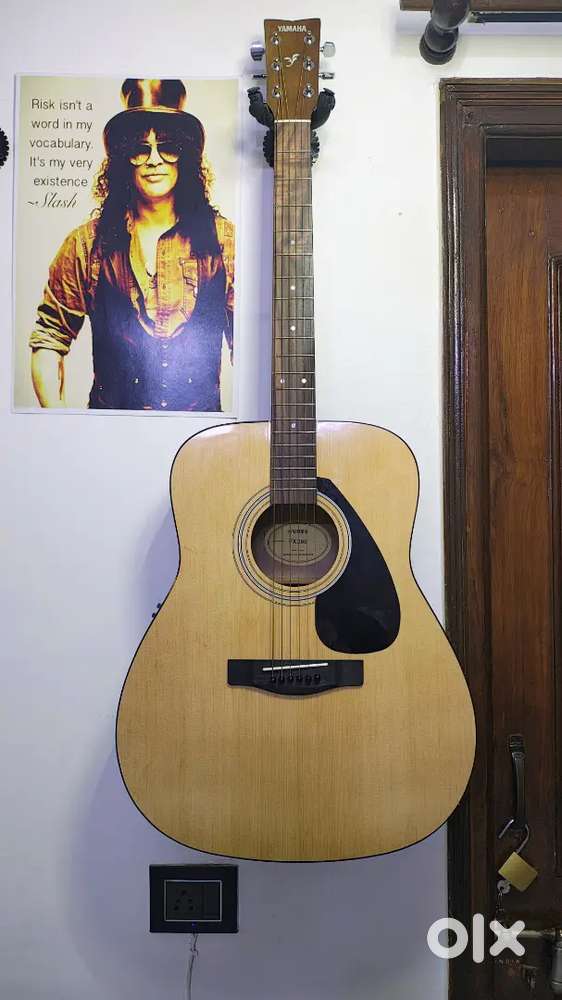 Yamaha FX280 transacoustic guitar