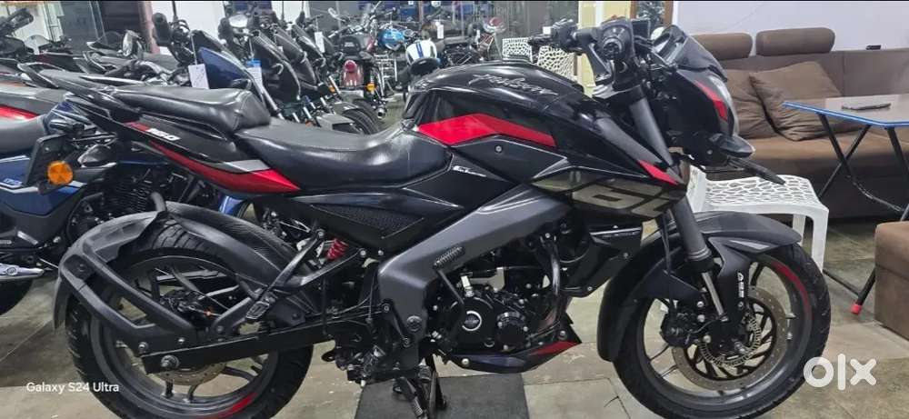 NS 160 Cc 2023 Model & Just 14k Driven