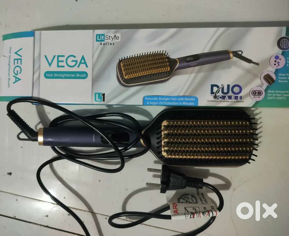 VEGA Hair Straightener Brush