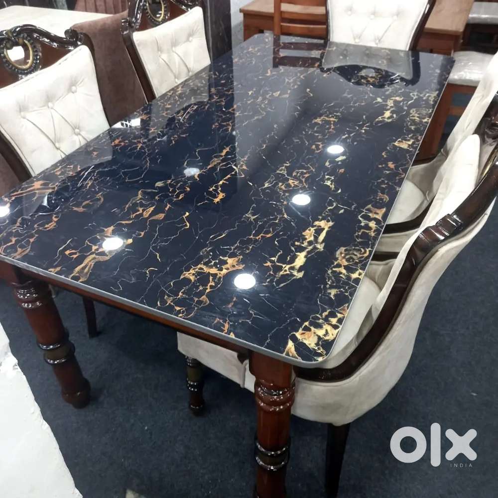 Premium dinning table