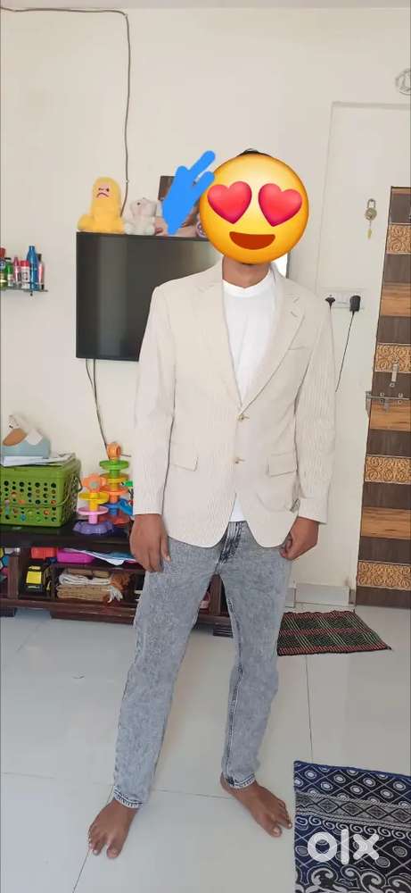 I want sell blezer new brand