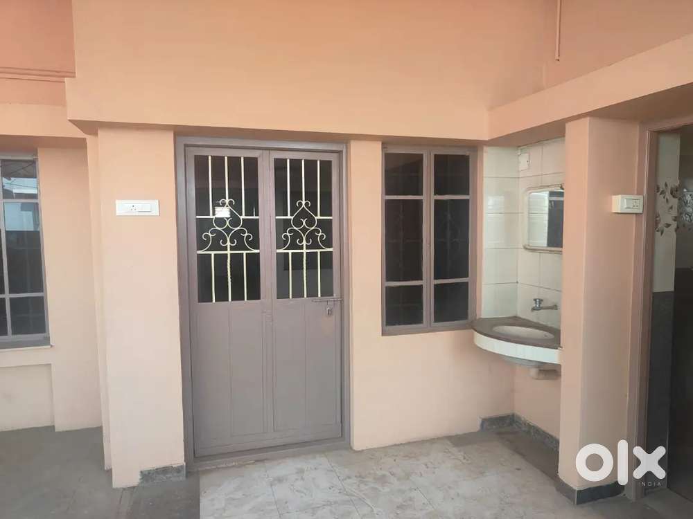 15000 rent only family with outer toilet