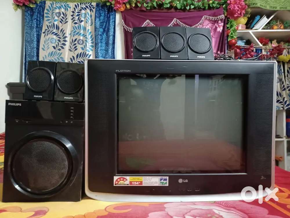 LG TV with speaker boxes