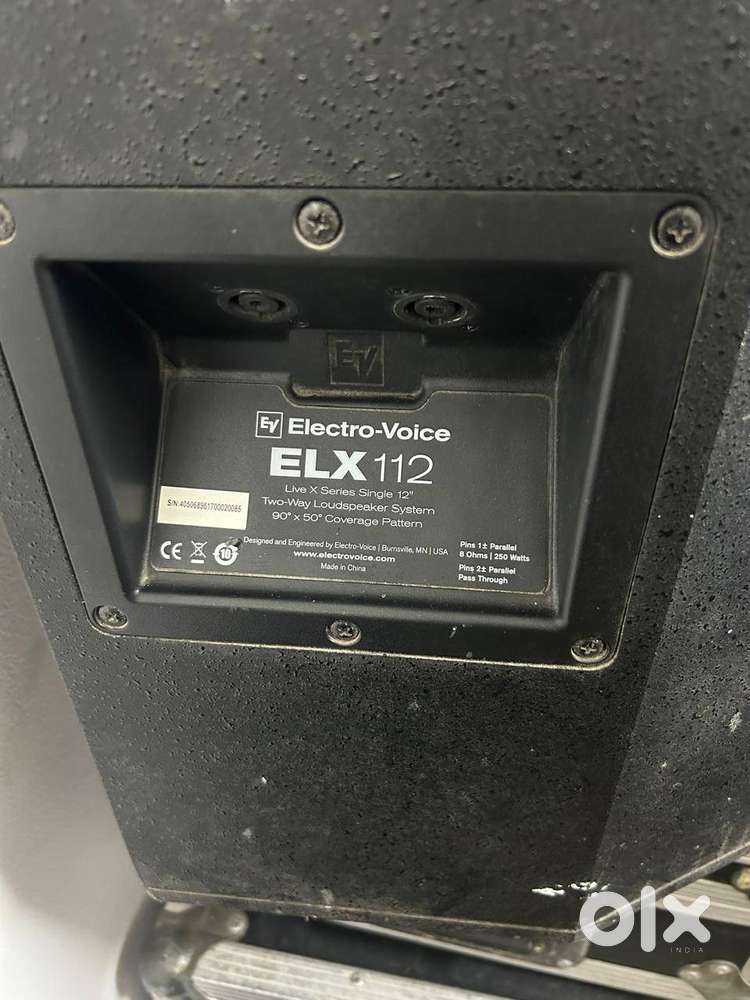 ELECTRO VOICE  MODEL ELX 112 4 SPEAKERS