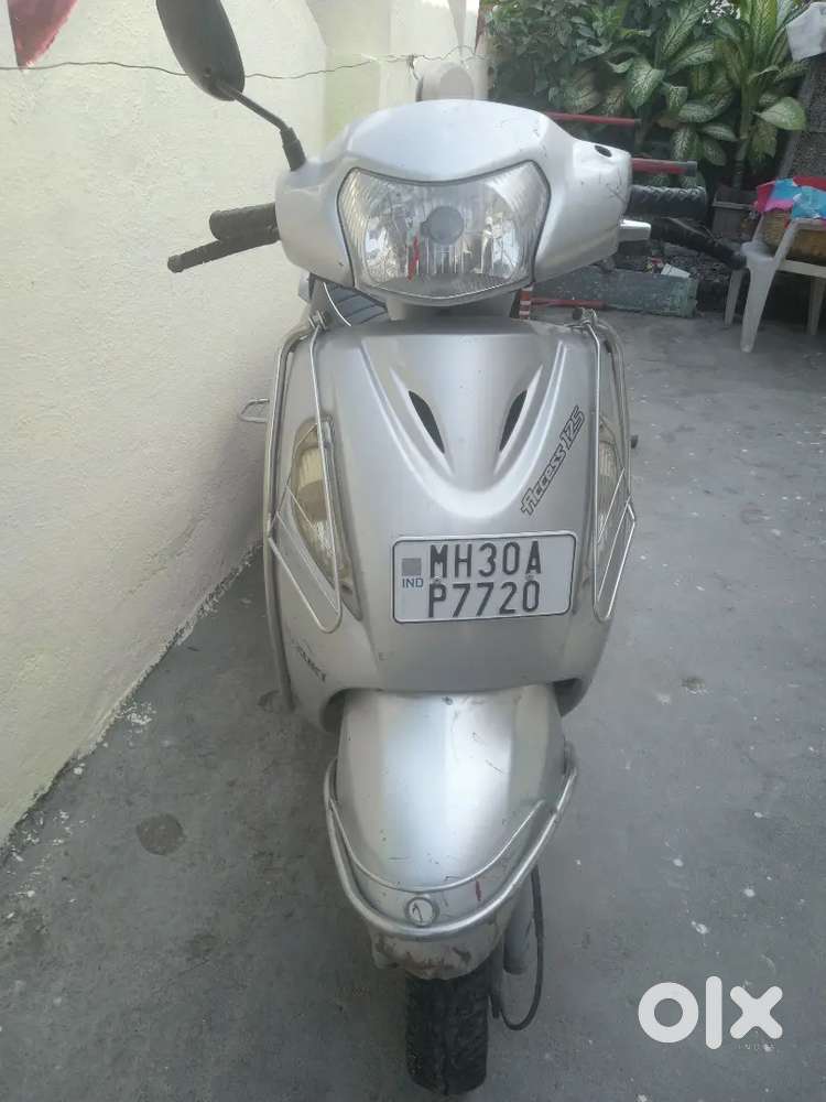Good condition scooter for sale . Contact me .