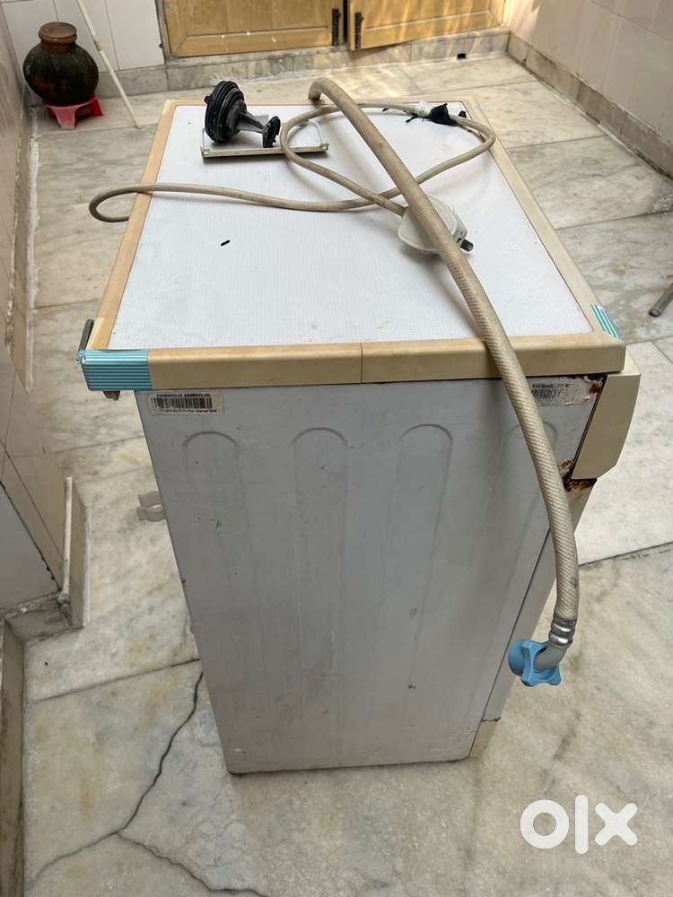 LG fully automatic front loading washing machine