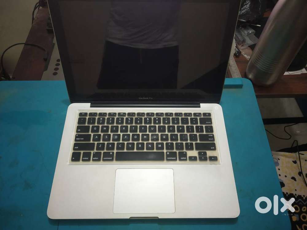 MacBook Pro 13 Inch - Core i5 - 16GB RAM - 256 GB Storage