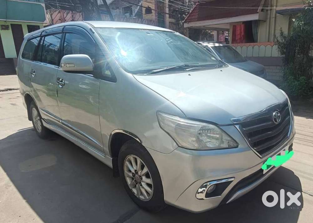 Toyota Innova 2.5 VX 8 STR, 2014, Diesel