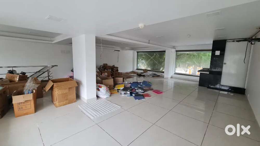 124SQMT SHOP FOR RENT NEAR MAPUSA COURT