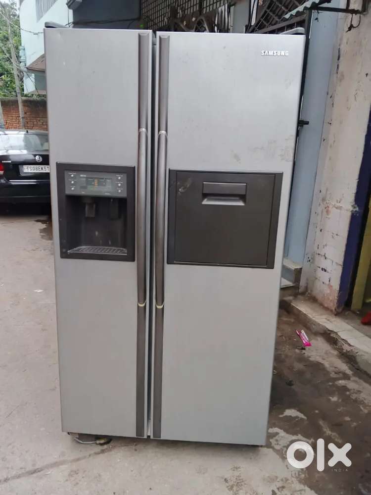 Sumsung refrigerator perfect condition 800 liter capacity