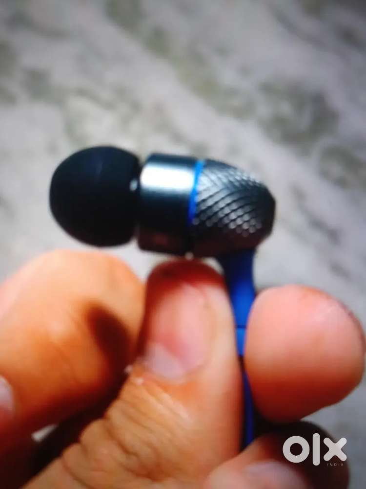 Boat Earphone