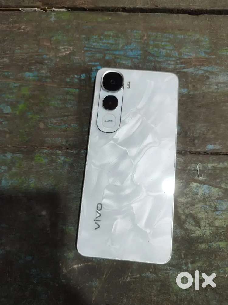 Vivo y 400. Only 1 month use