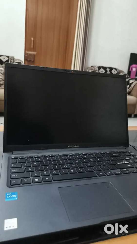 Asus vivobook intel Core i3 1220p processor 8 gb ram 512 ssd