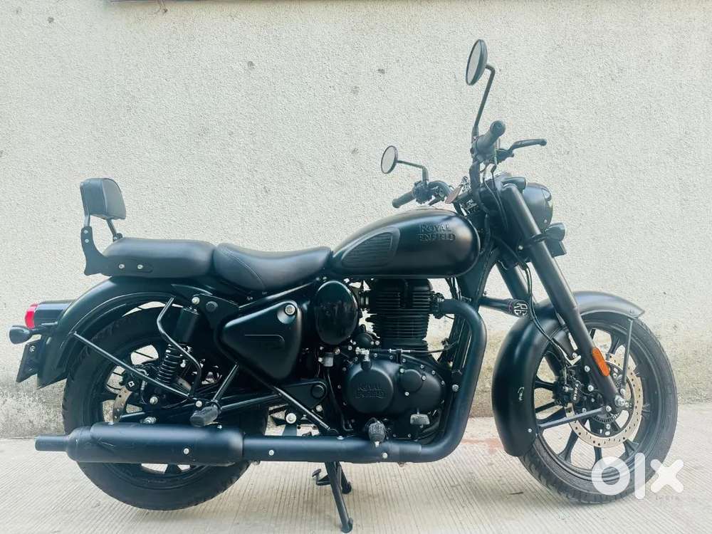 Classic 350, Matt black not used much in mint condition