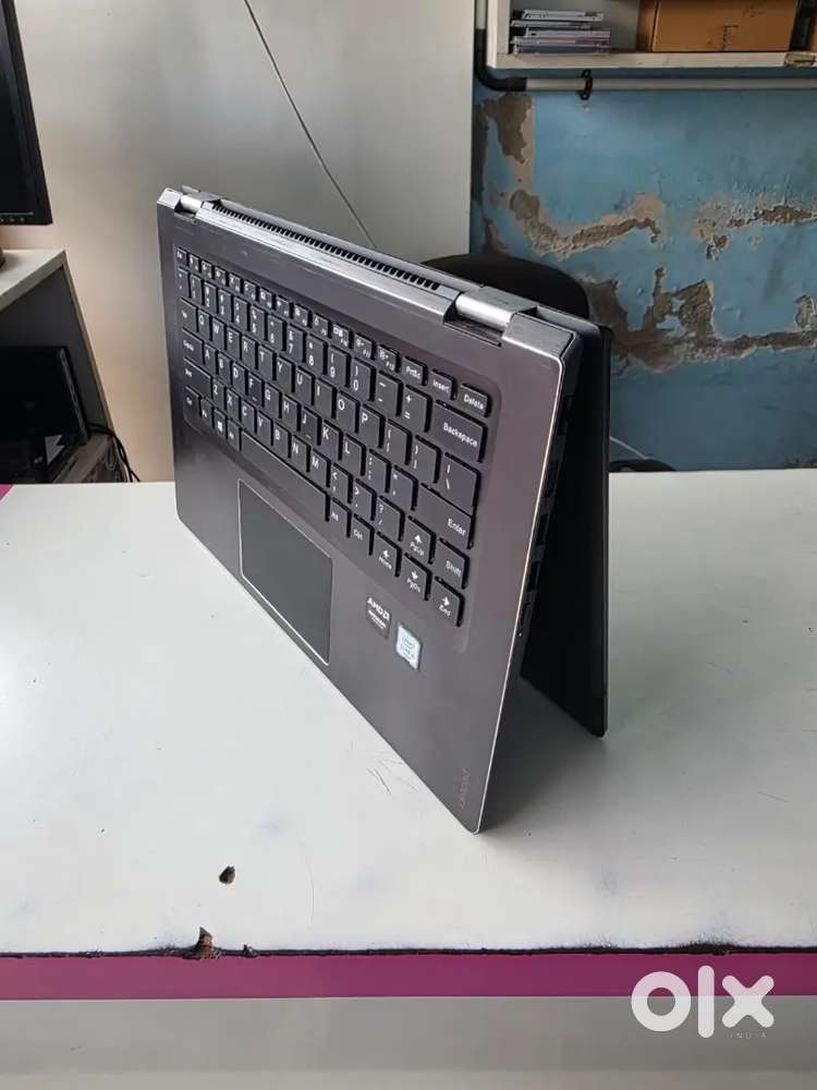 Lenovo yoga i5 6th gen
8gb ram 256gb ssd
2gb graphics 
14 touchscreen