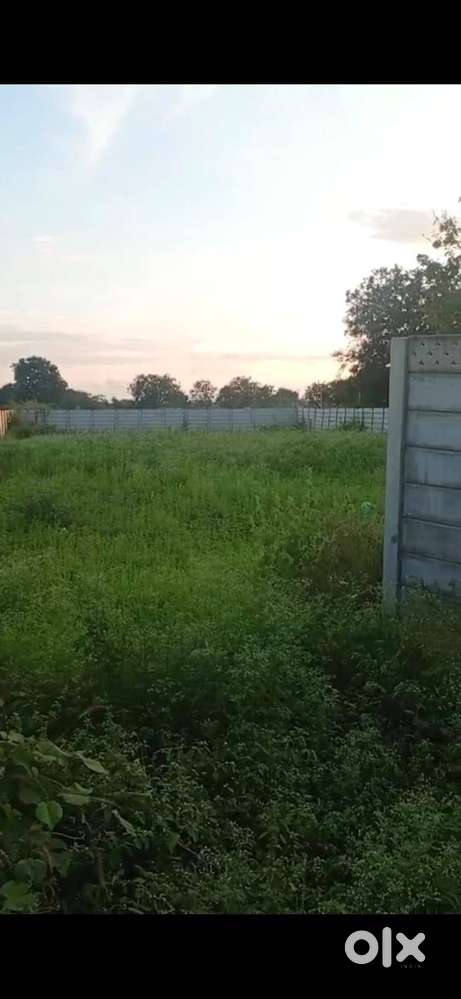 Prime 1526 Sqyd Semi-Commercial Plot  33ft BT Road  Near Chevella