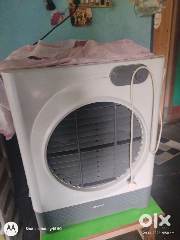 Bajaj cooler 1 year used