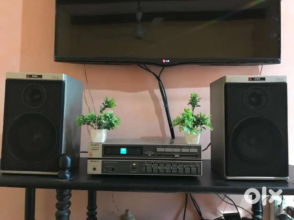 Musical sony stereo amplifier with Equalizer aiwa bookshelf speakers