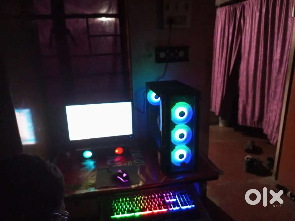 GAMING PC (CPU MOUSE KEYBOARD UPS )
