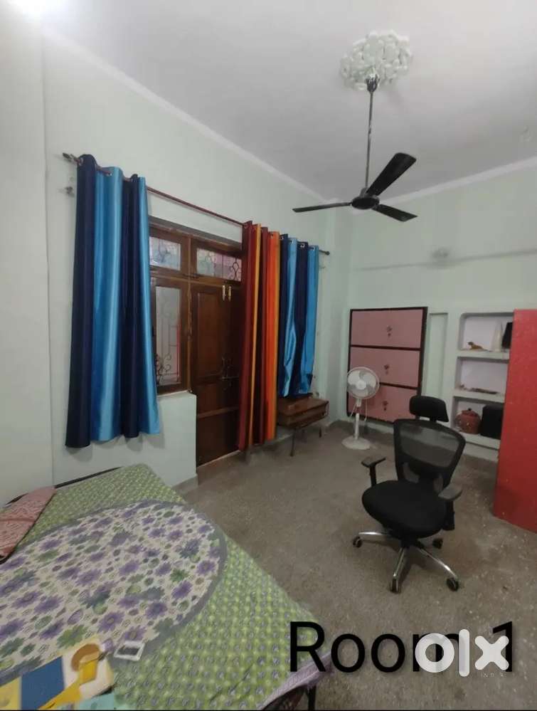 3 Room set near कानपुर सेंट्रल रेलवे स्टेशन