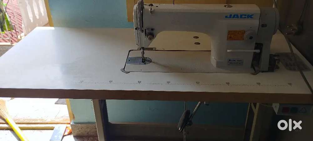 Jack sewing machine (tylor machine)