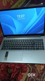 Laptop me koi problem nhi hai paiso ki jarurat hai isliye sell kar rhe