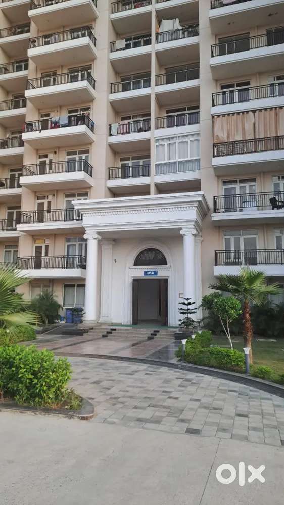 Omex Ananda अपार्टमेंट में 2BHK+Studyफ्लैट बिकाऊ है