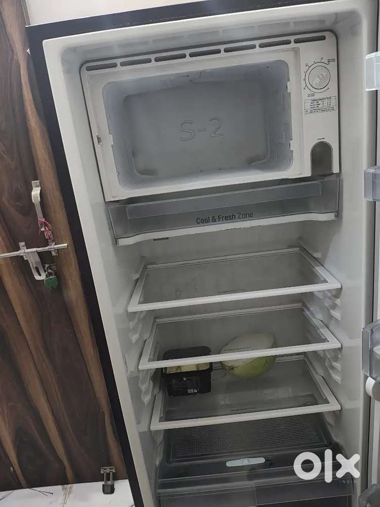 Fully Working Fridge for Sale – Urgent Need to Sell