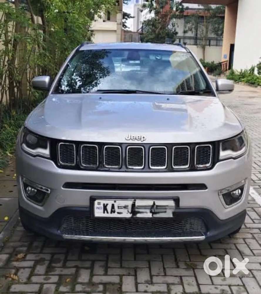 Jeep Compass 2019 Petrol Well Maintained    ( negotiable)