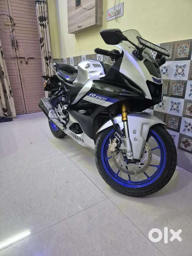Yamaha R15M