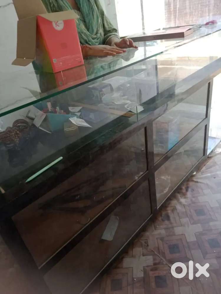 Counter L-Shape 6x3x4 for immediate sale