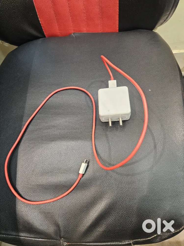 Oppo 80W Supervook charger