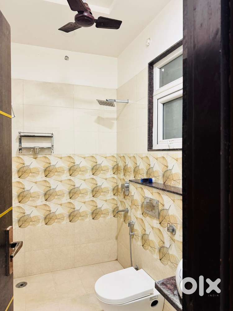 Only for girls and couple 1 bhk