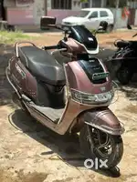 Tvs iqube S TOP version Screen And VIP NO 3388