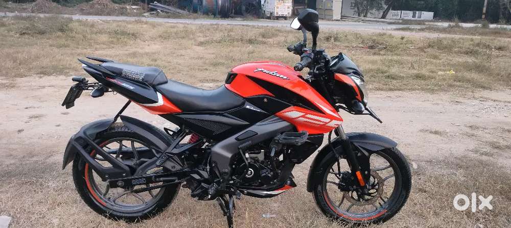 Bajaj Pulsar NS 125 cc full insurance service record