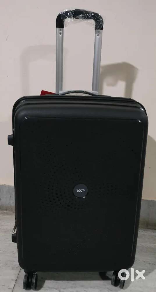 NEW Packed V.I.P Suitcase 4 Tire (Black Colour)