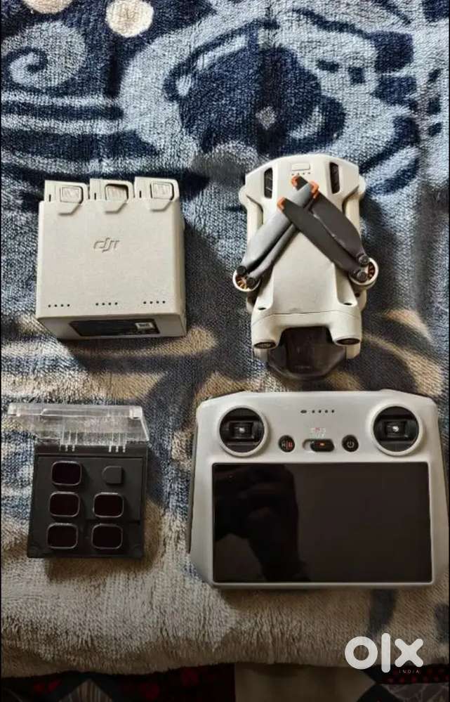 DJI Mini 3 Pro Fly More kit plus Combo + RC Screen Remote