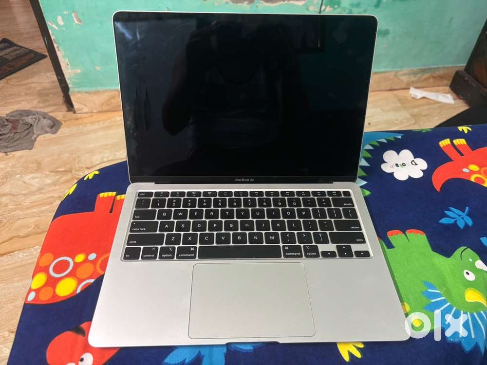 Apple Macbook Air