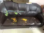 3 seat sofa రిపేరు ఉన్నది