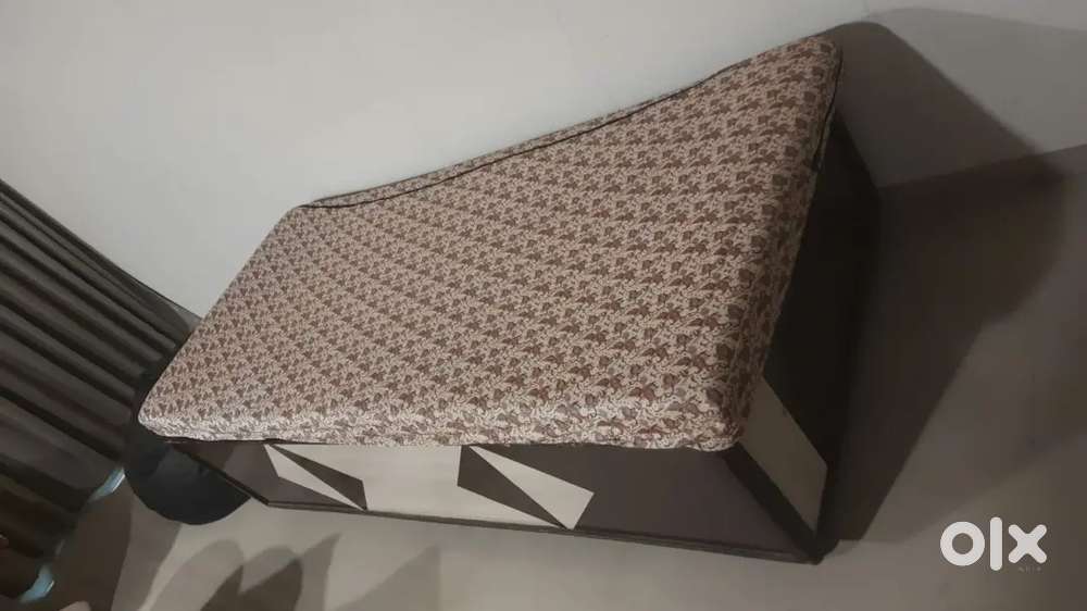 Single Solid Bed
