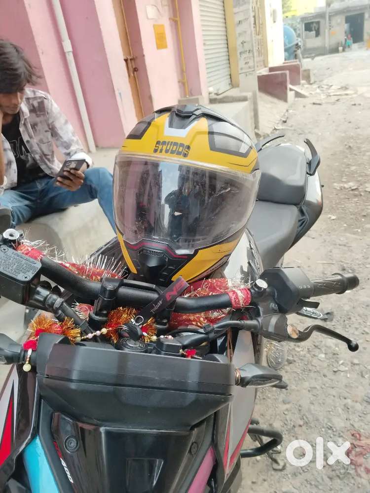 Sports bike helmet