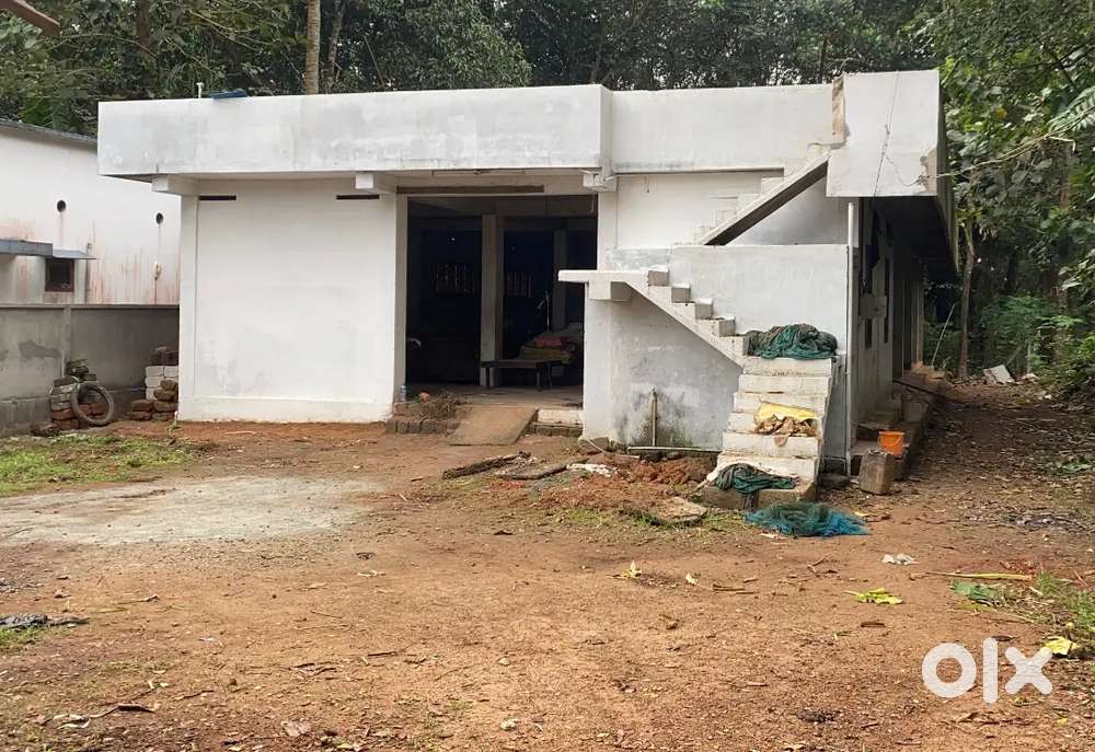 Concrete Warehouse / Godown